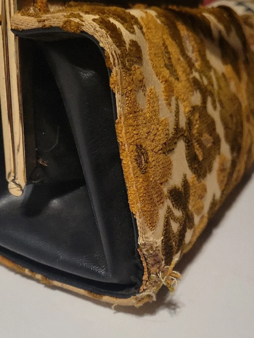 Vintage Meyer's Floral Carpet Velvet Top-Handle Bag